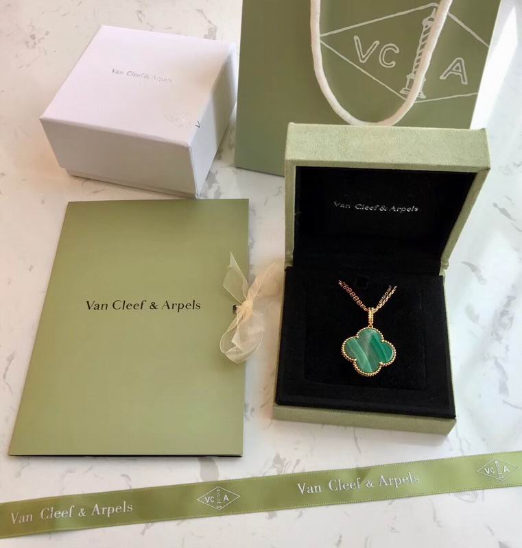 Van Cleef & Arpels necklace 12yxq36